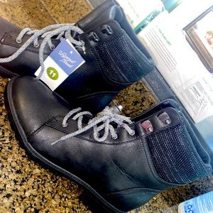 Size 11 all Black Women’s Boots